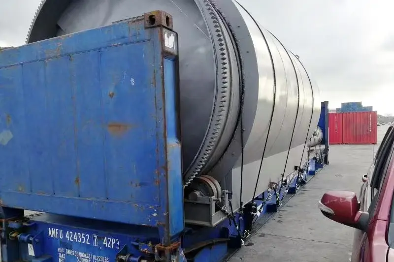 Batch model pyrolysis plant