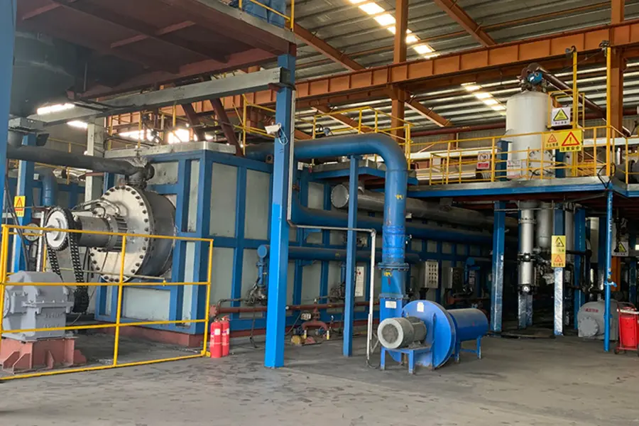 Continuous screw pyrolysis plant
